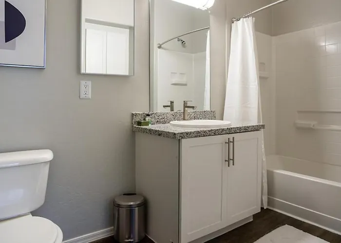 Landing Modern With Amazing Amenities * Tucson