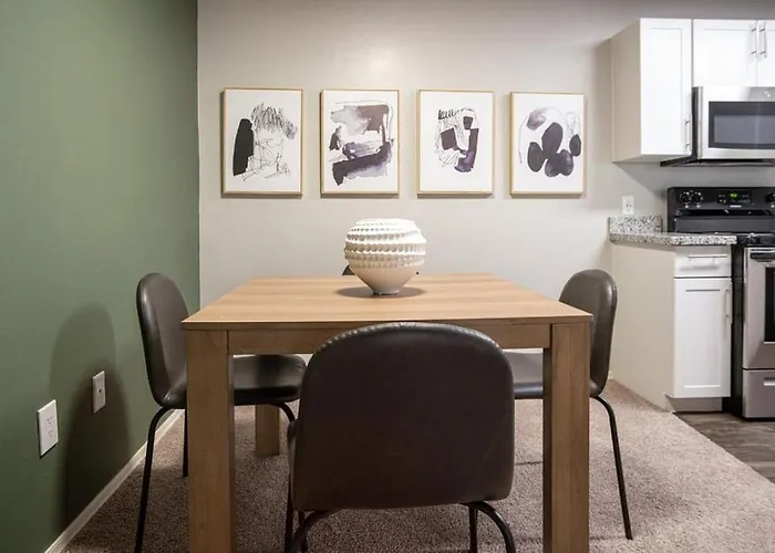 Landing Modern With Amazing Amenities *