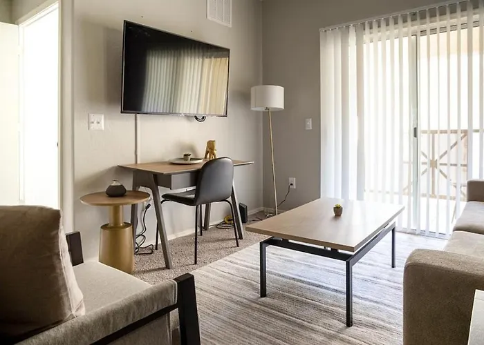 Apartment Landing Modern With Amazing Amenities